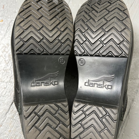 Black Dansko clogs - Picture 4 of 4